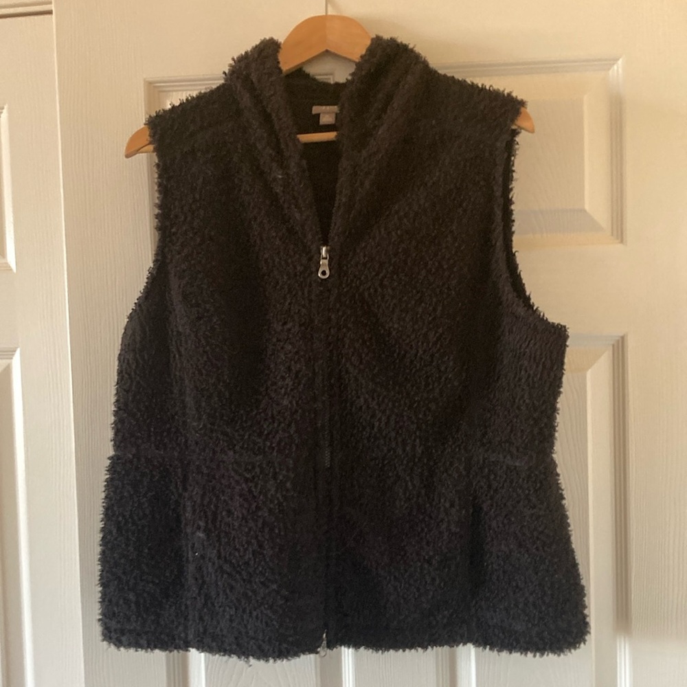 Jjill vest in black XL, like new.